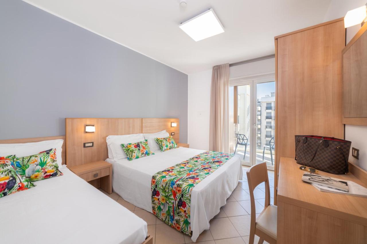 Appartamenti Smart A 30M Da Viale Dante E 100M Dal Mare Riccione Bagian luar foto