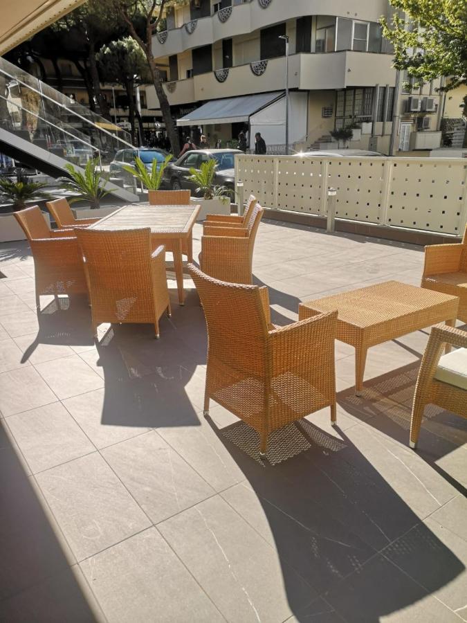 Appartamenti Smart A 30M Da Viale Dante E 100M Dal Mare Riccione Bagian luar foto