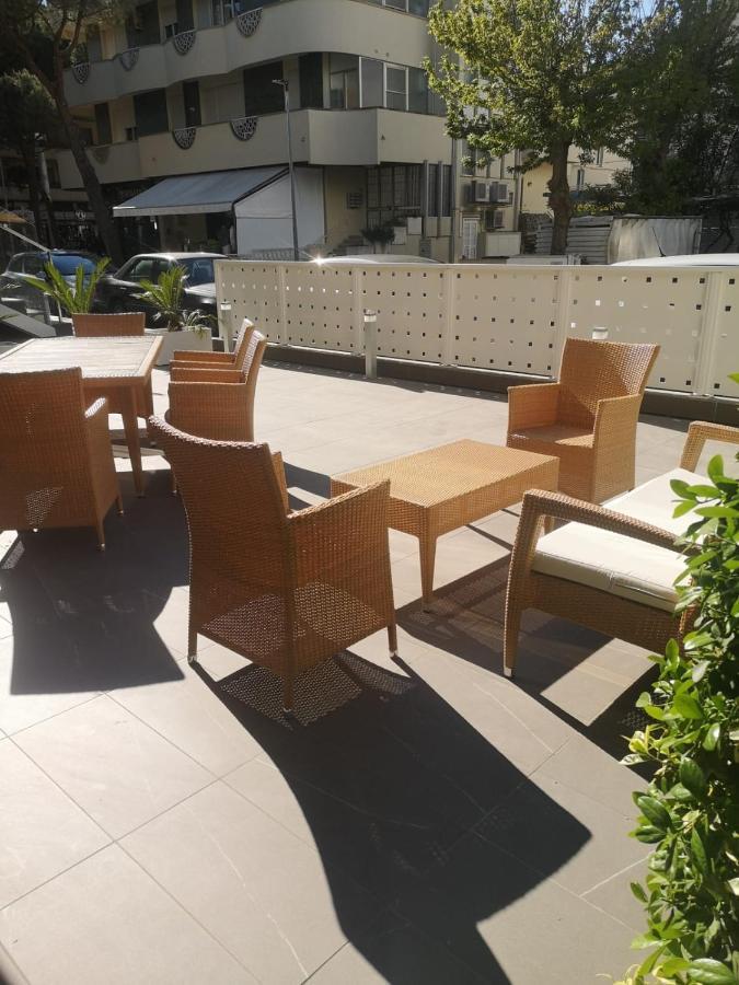 Appartamenti Smart A 30M Da Viale Dante E 100M Dal Mare Riccione Bagian luar foto